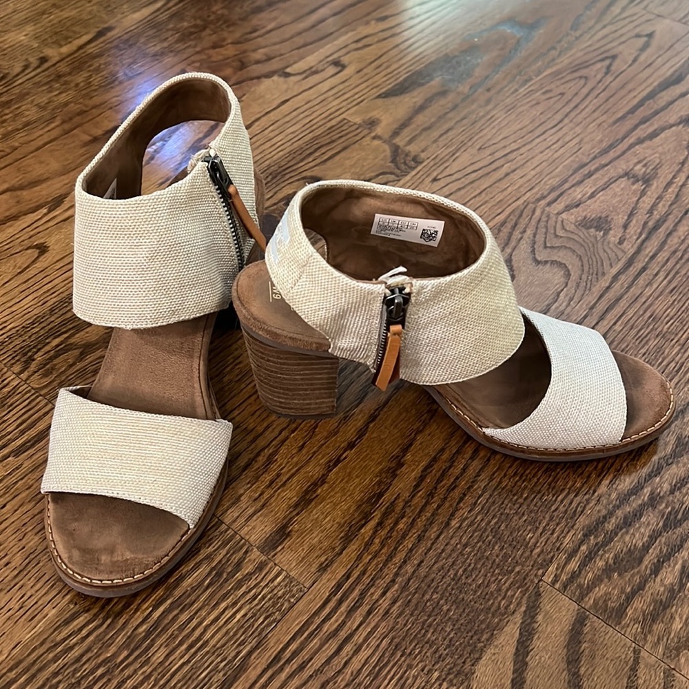TOMS neutral fabric block heel open toe sandal